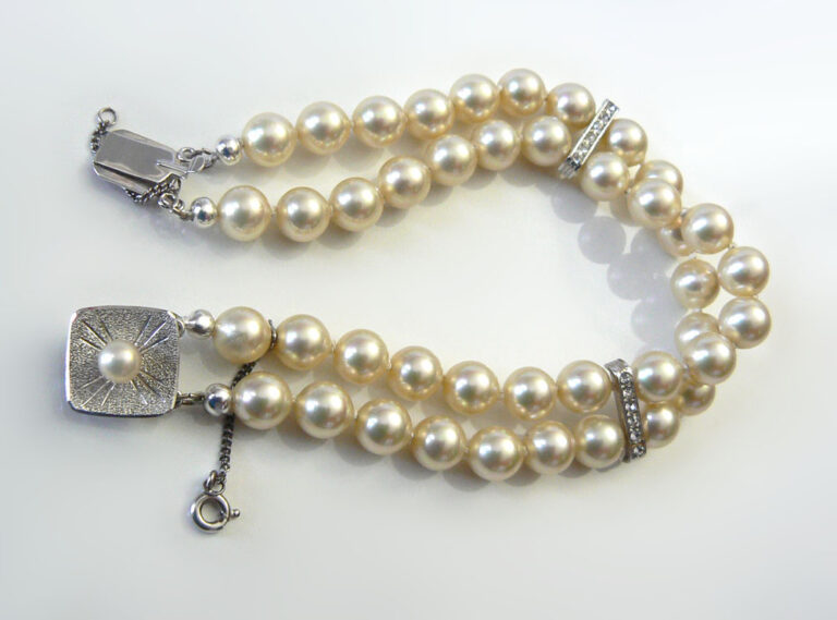 REPAIR Knotted Pearl Bracelet